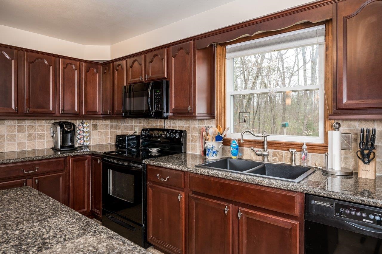176 New Bridge Road Lebanon, ME 04027 - Photo 8 of 30 Gallery Image 8