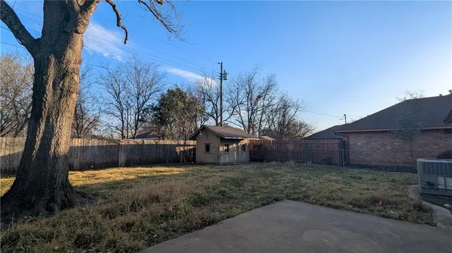 $399,000 | 1122 West 6th Street, McGregor, TX 76657
