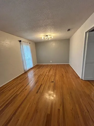 $399,000 | 1122 West 6th Street, McGregor, TX 76657