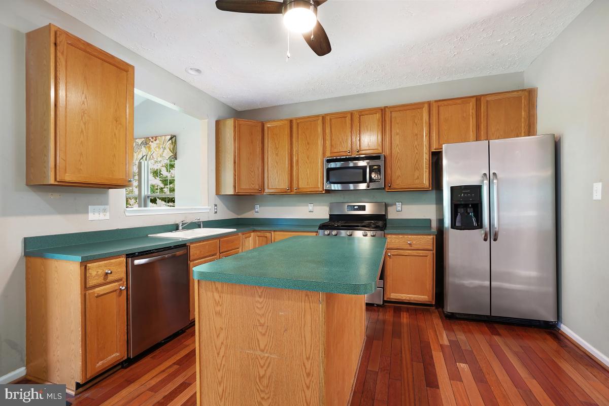 8114 Bell Tower Crossing Pasadena, MD 21122 - Photo 14 of 44 Kitchen