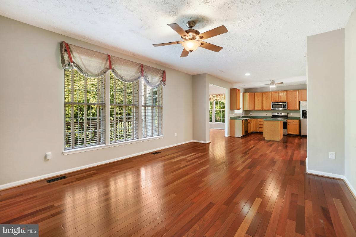 8114 Bell Tower Crossing Pasadena, MD 21122 - Photo 22 of 44 Family Room