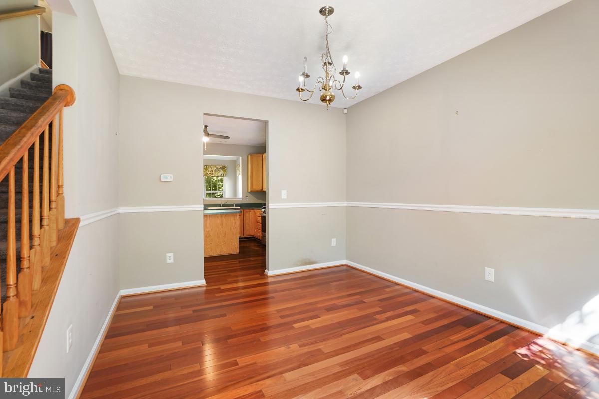 8114 Bell Tower Crossing Pasadena, MD 21122 - Photo 9 of 44 Dining