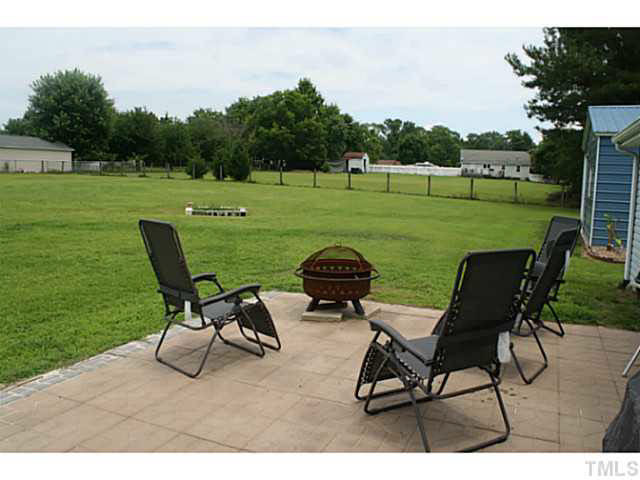 2000 Canterbury Road Clayton, NC 27520 - Photo 20 of 25 You will enjoy grilling out and entertaining guests on this spacious patio. Patio/Deck