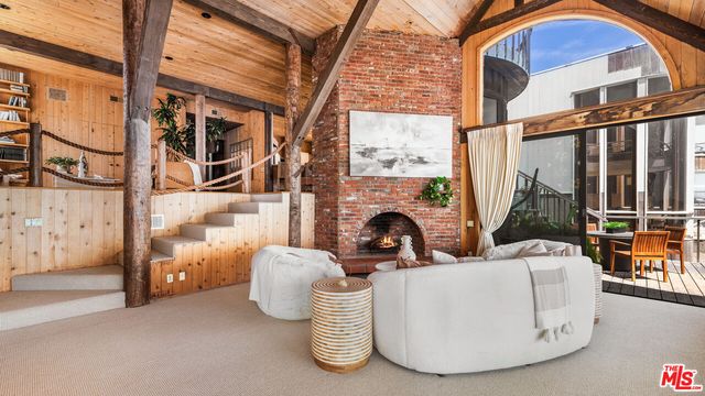 a view of an entryway