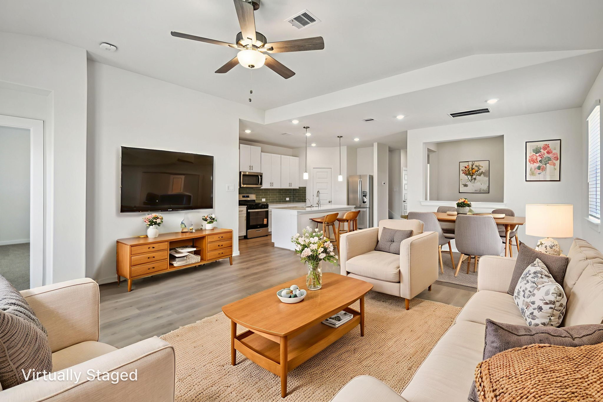 6631 Castella Drive Rosharon, TX 77583 - Photo 11 of 47 a living room with furniture and a flat screen tv