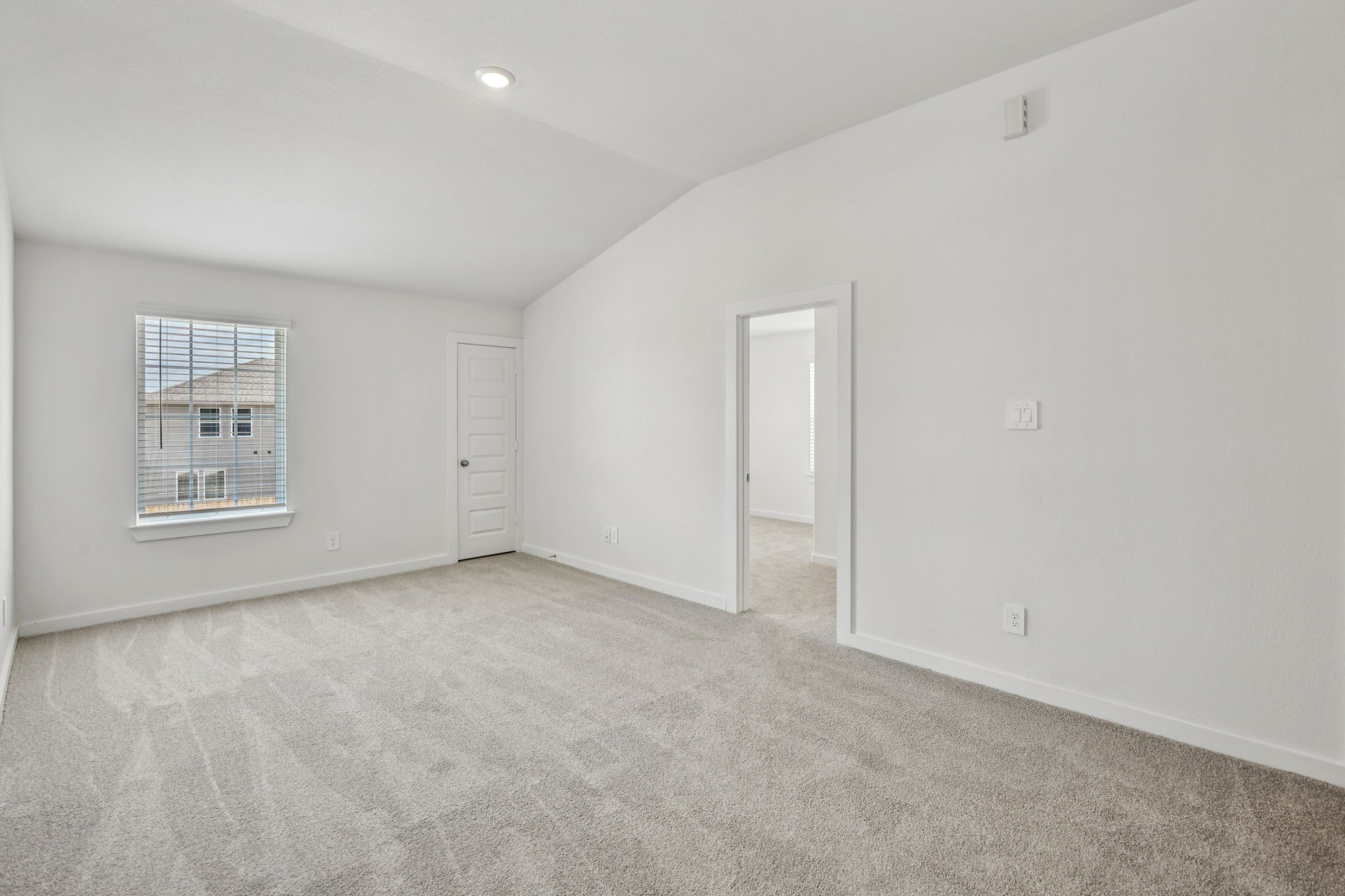 6631 Castella Drive Rosharon, TX 77583 - Photo 32 of 47 an empty room with windows