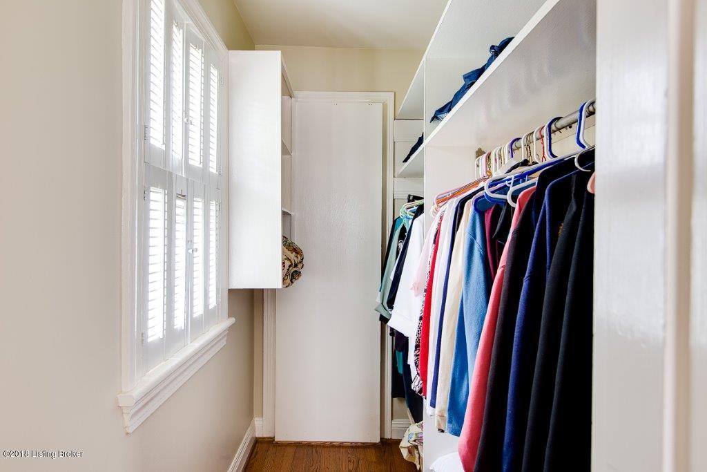 2509 Meadow Road Louisville, KY 40205 - Photo 23 of 36 Large walk in closet in master