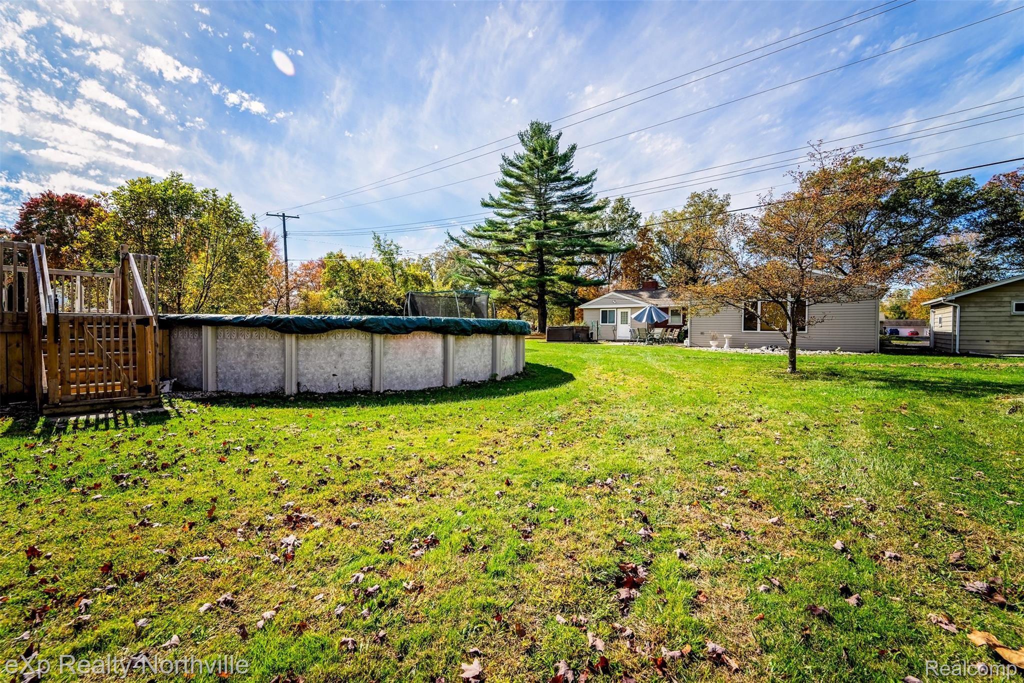 23577 Waltz Road New Boston, MI 48164 - Photo 20 of 42 23577 Waltz-20.jpg