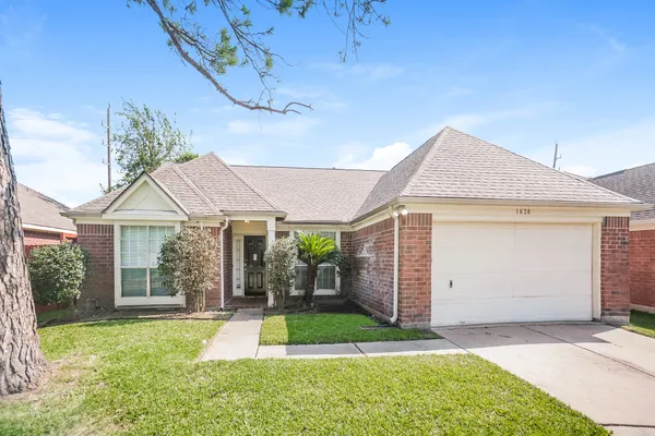$1,870 | 1638 Rushworth Drive, Houston, TX 77014