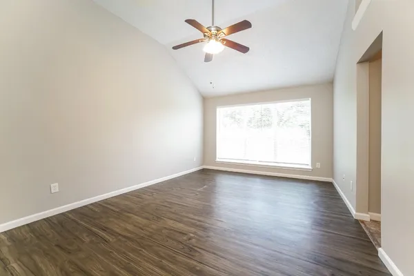 $1,895 | 1638 Rushworth Drive, Houston, TX 77014