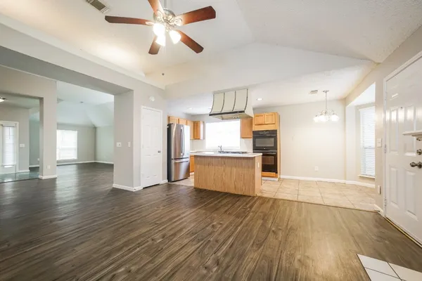 $1,895 | 1638 Rushworth Drive, Houston, TX 77014