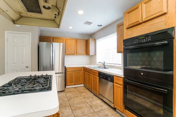 $1,870 | 1638 Rushworth Drive, Houston, TX 77014