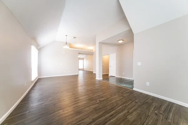 $1,895 | 1638 Rushworth Drive, Houston, TX 77014