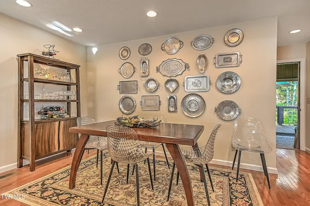 $599,999 | 118 Orchard Meadows Lane, Roan Mountain, TN 37687