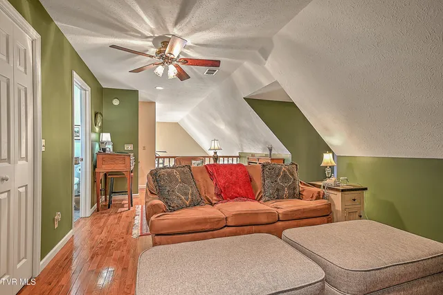 $599,999 | 118 Orchard Meadows Lane, Roan Mountain, TN 37687