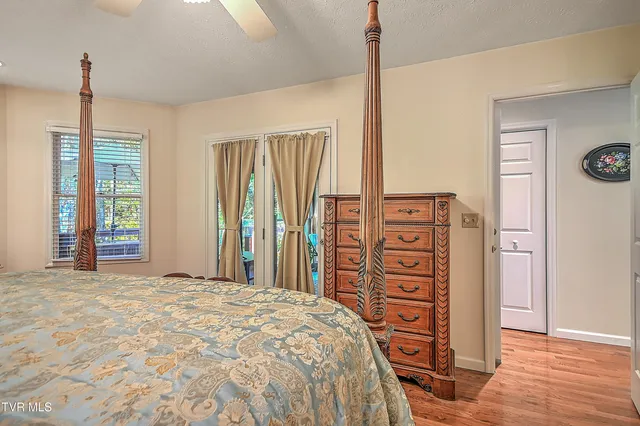 $599,999 | 118 Orchard Meadows Lane, Roan Mountain, TN 37687