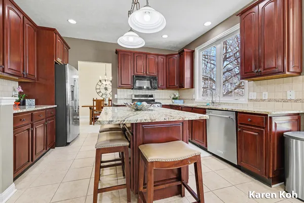 $735,550 | 300 Haskins Court Southeast, Ada, MI 49301