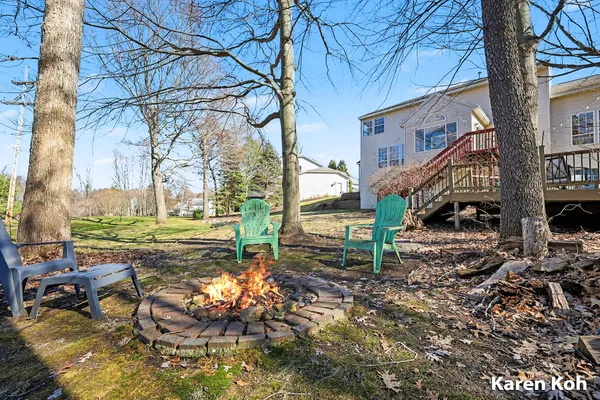 $735,550 | 300 Haskins Court Southeast, Ada, MI 49301