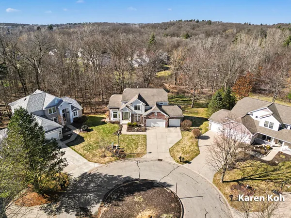 $735,550 | 300 Haskins Court Southeast, Ada, MI 49301