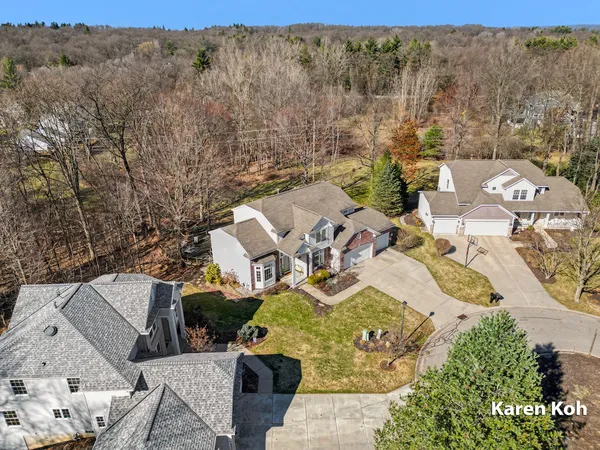 $735,550 | 300 Haskins Court Southeast, Ada, MI 49301