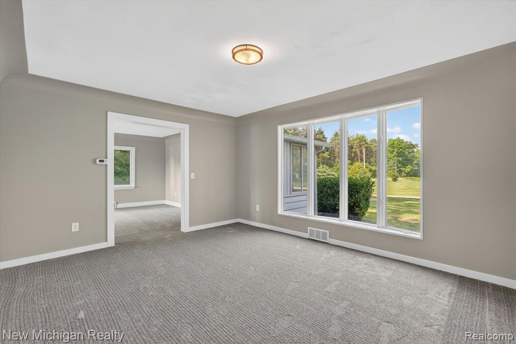 11374 Lahring Road Gaines, MI 48436 - Photo 11 of 66