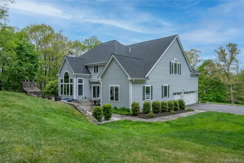 $2,250,000 | 630 Chappaqua Road, Briarcliff Manor, NY 10510