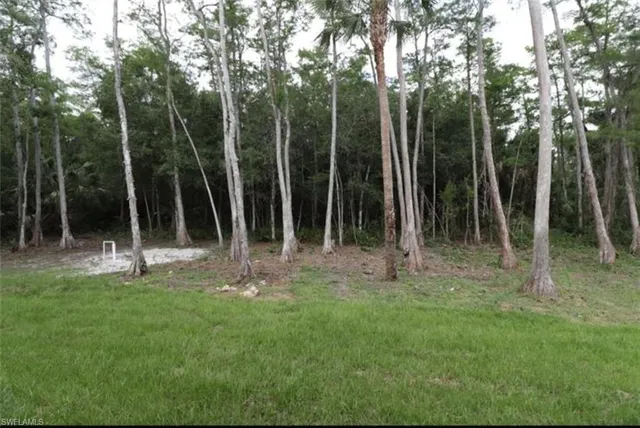 $4,200 | 2461 Golden Gate Boulevard East, Naples, FL 34120