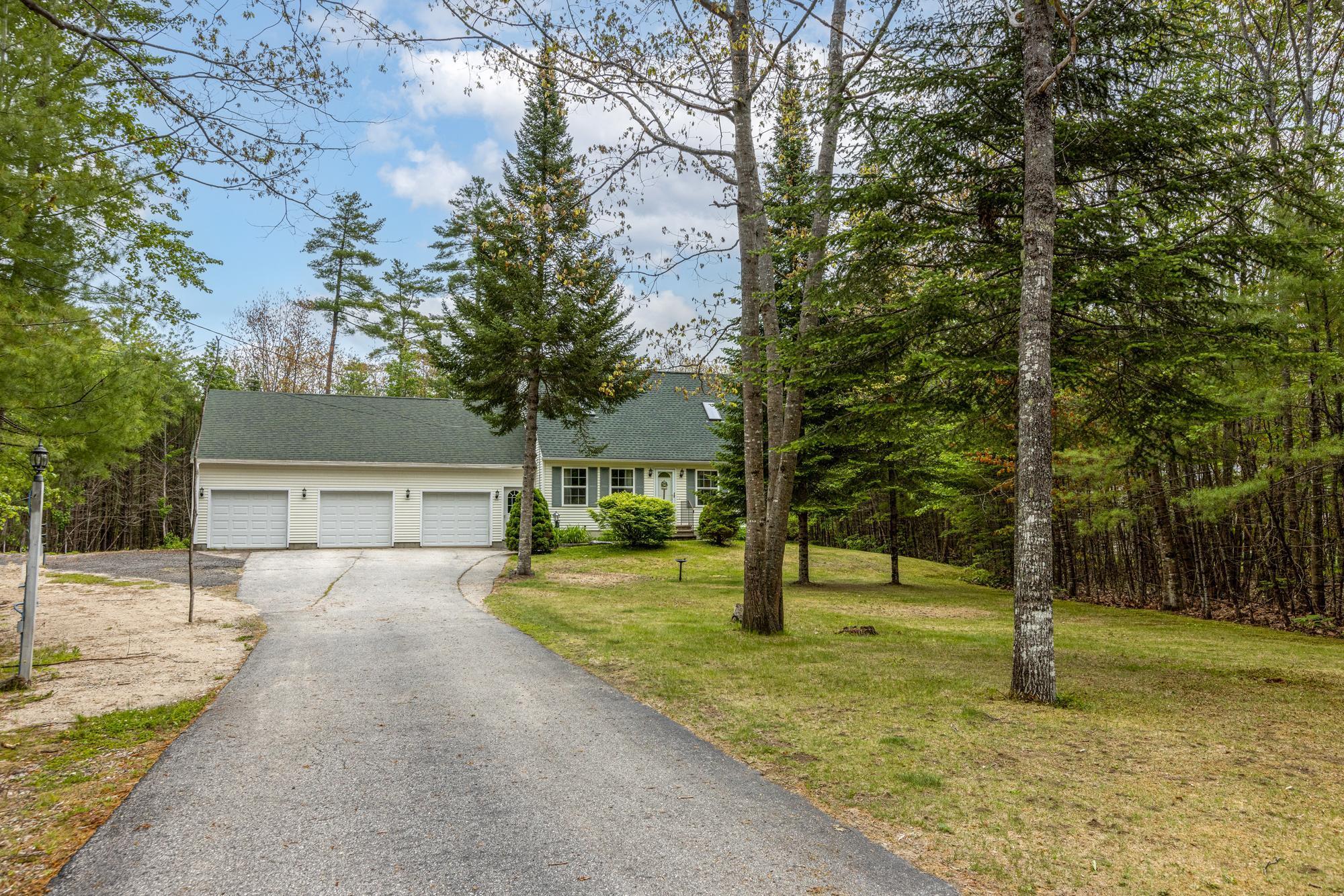 42 McGill Fern Road Standish, ME 04084 - Photo 4 of 36 42 McGill Fern Rd._W5_036