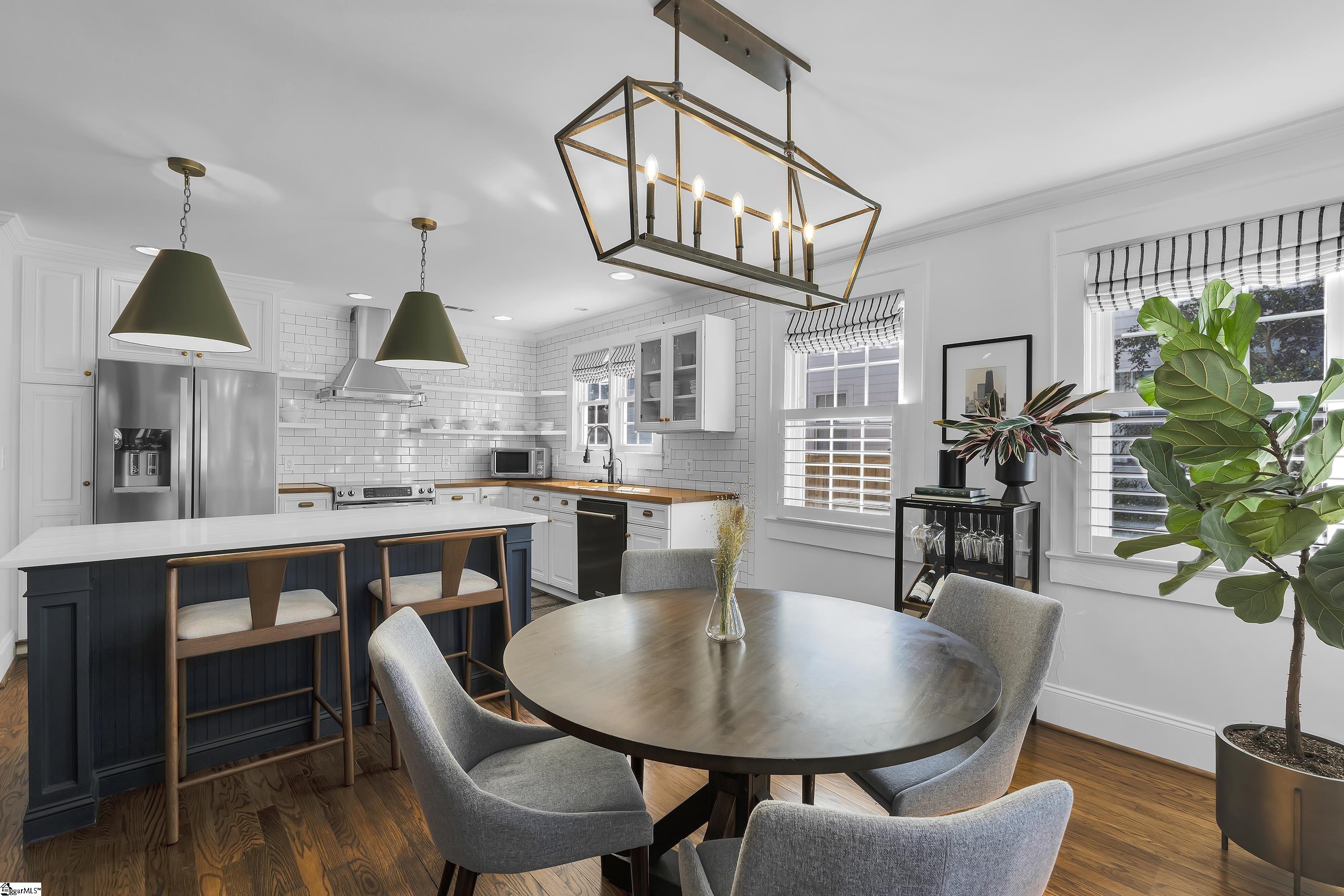 21 Phillips Lane Greenville, SC 29605 - Photo 12 of 33