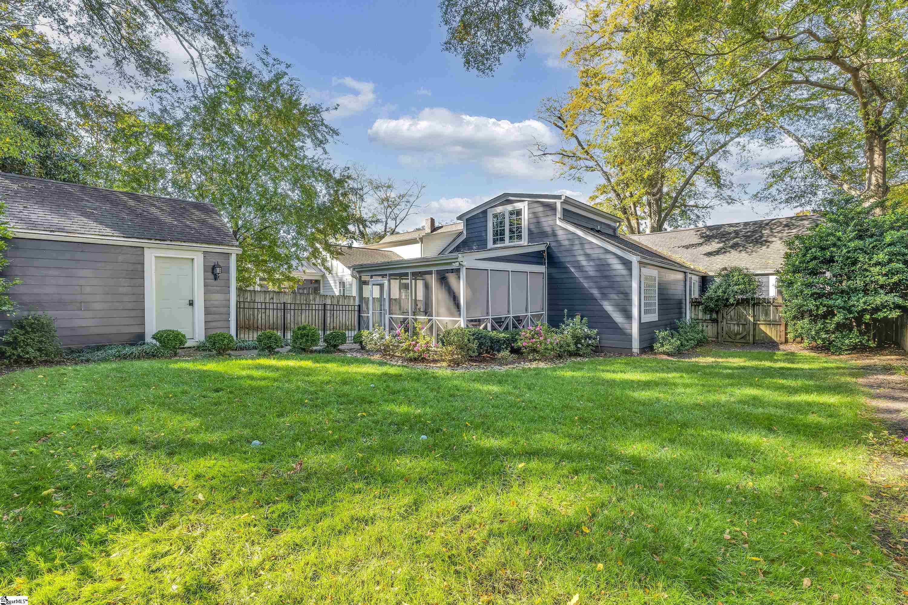 21 Phillips Lane Greenville, SC 29605 - Photo 28 of 33