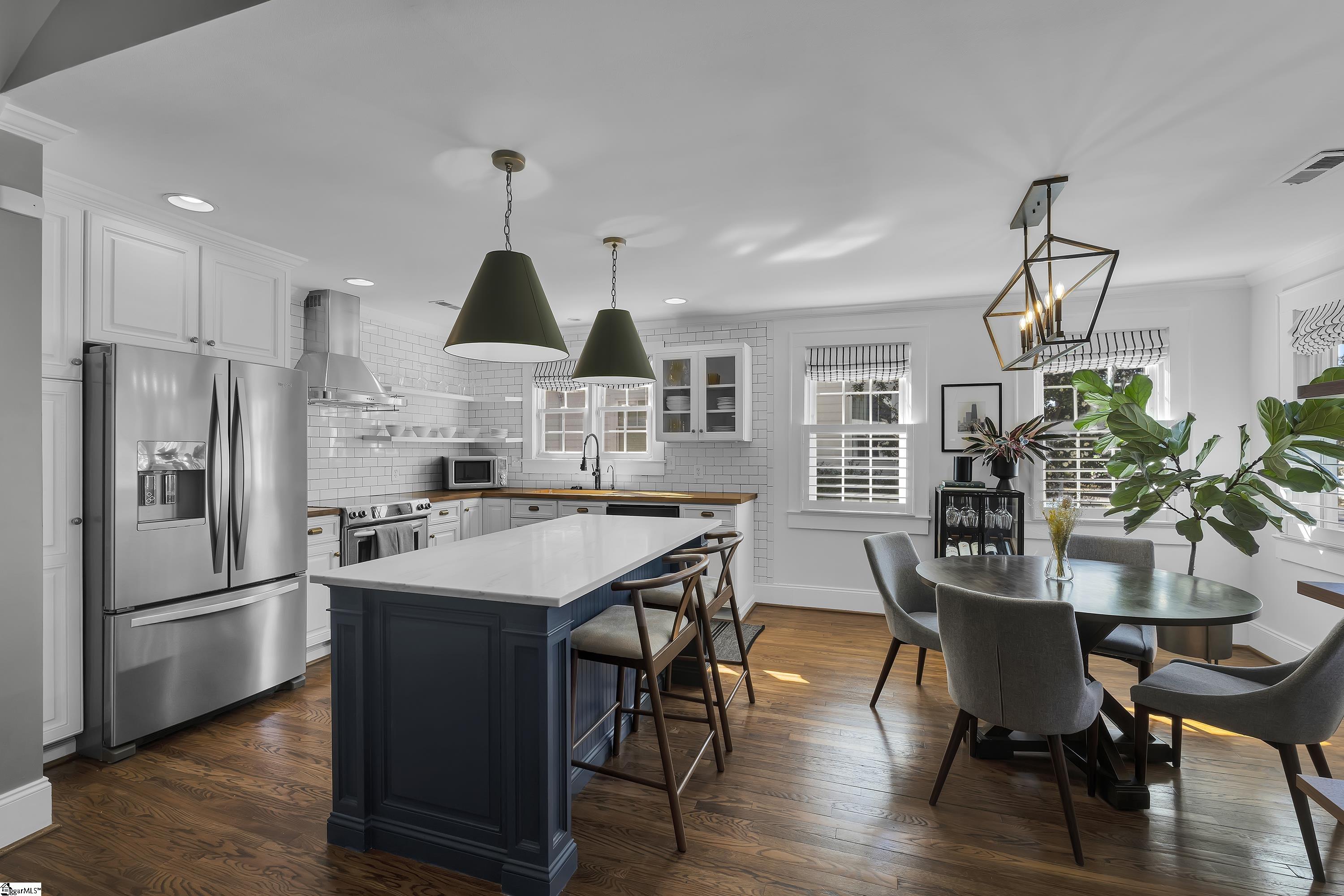 21 Phillips Lane Greenville, SC 29605 - Photo 6 of 33