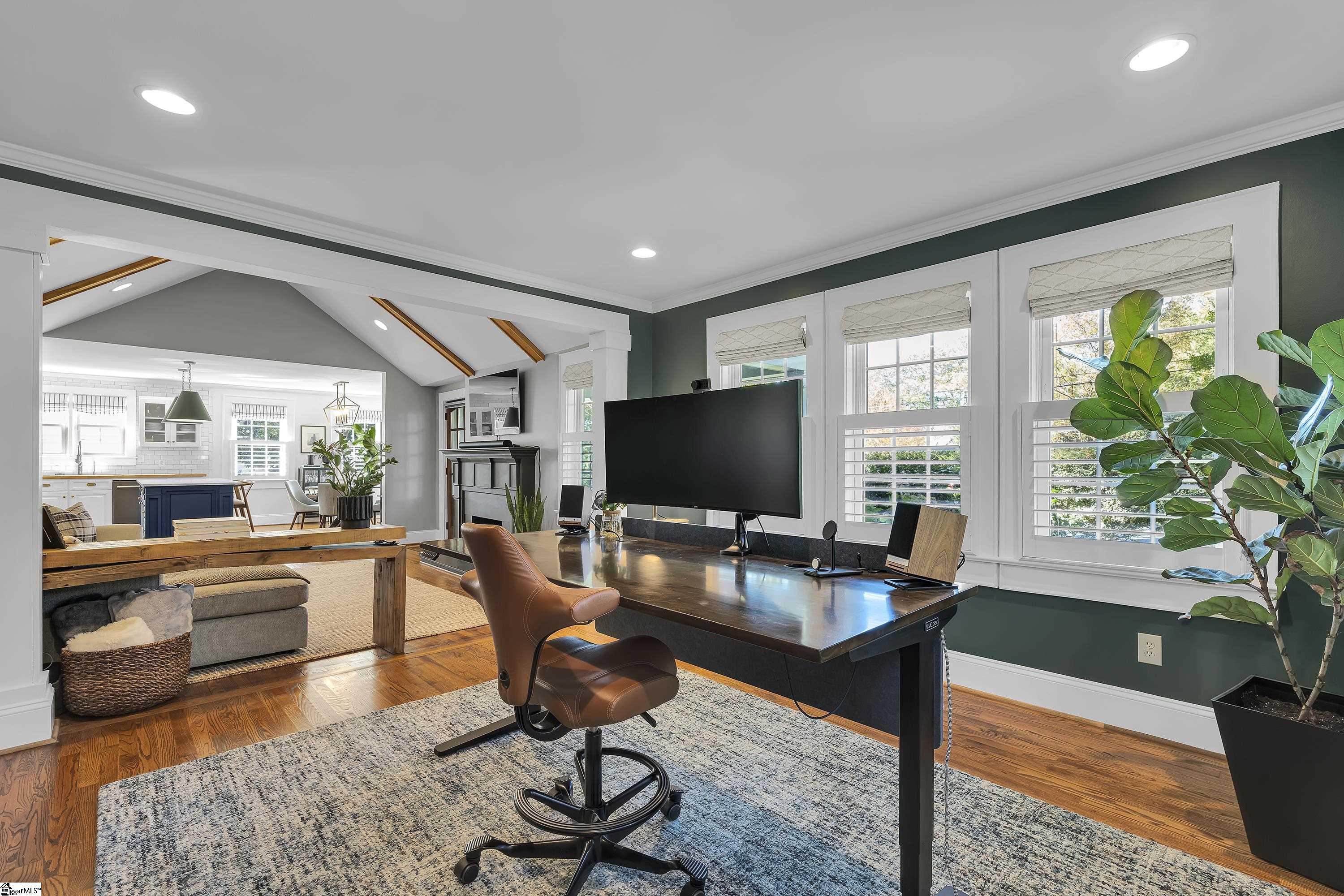 21 Phillips Lane Greenville, SC 29605 - Photo 7 of 33