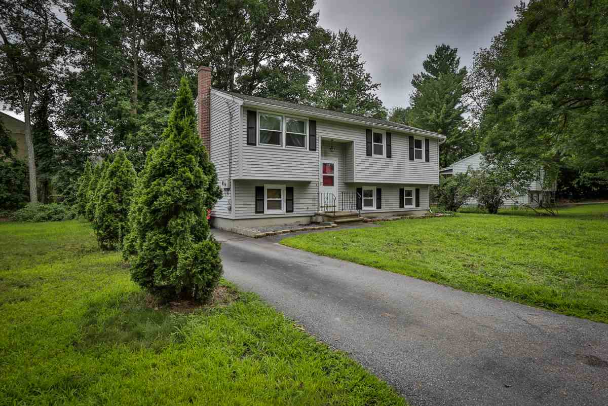 70 Pine Island Road Manchester, NH 03103 - Photo 3 of 15