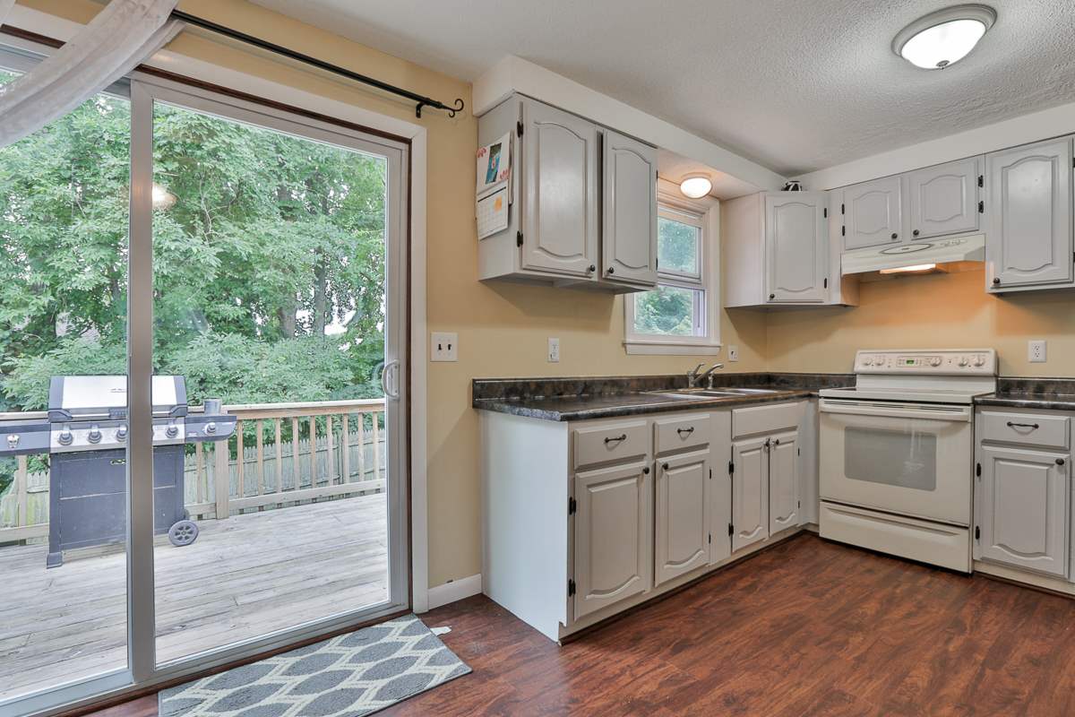 70 Pine Island Road Manchester, NH 03103 - Photo 8 of 15