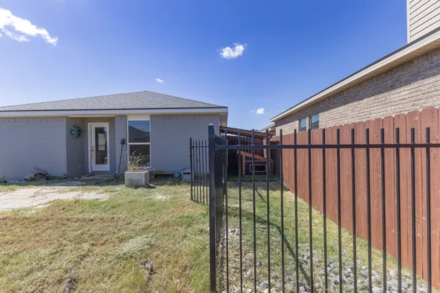 a view of an outdoor space and a yard