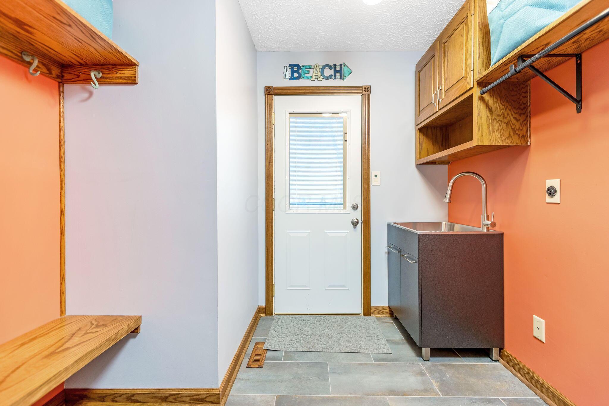 4479 State Rte 762 Lockbourne, OH 43137 - Photo 50 of 64 4479 laundry