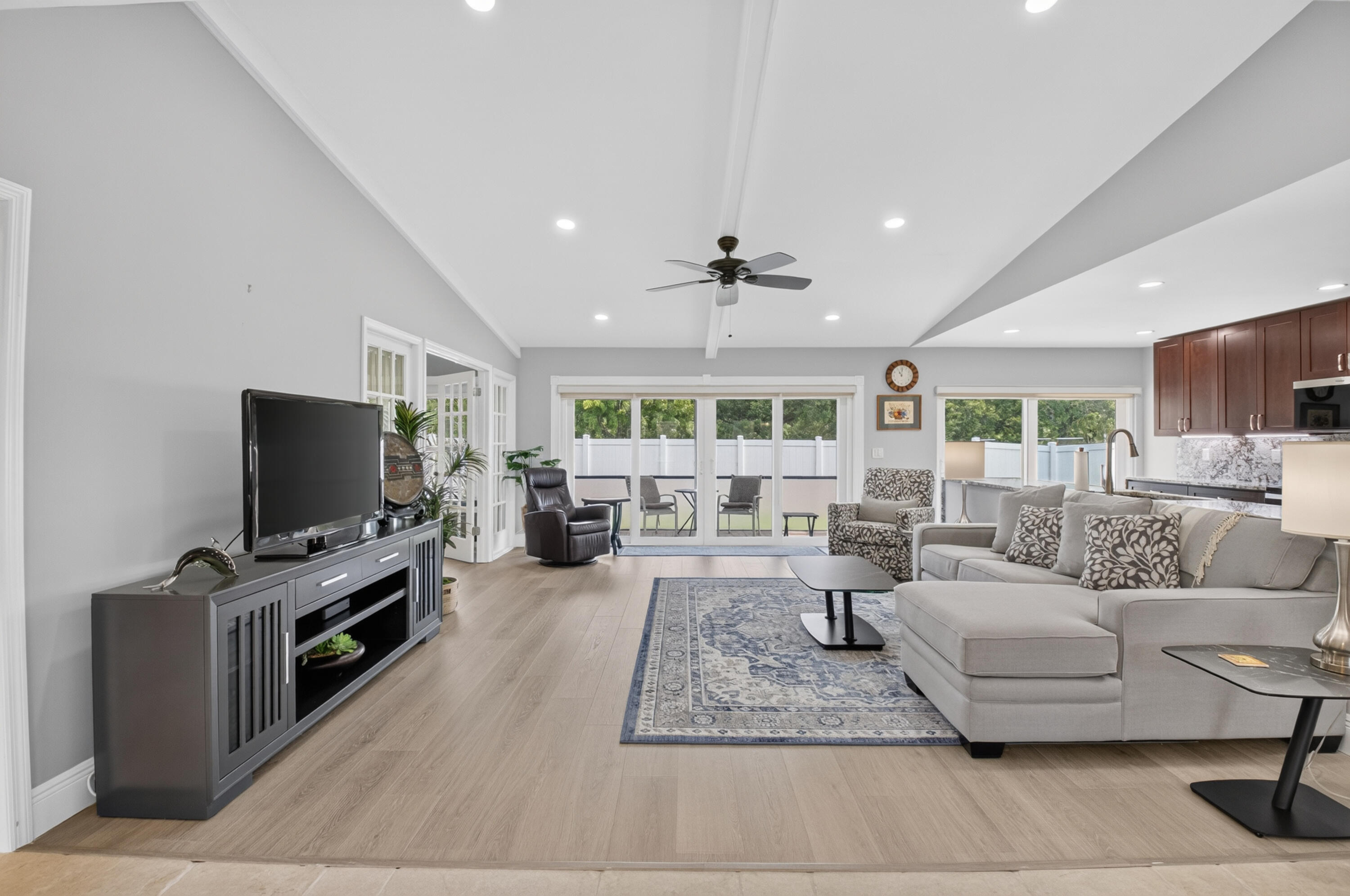 22018 Colony Drive Boca Raton, FL 33433 - Photo 8 of 39 Living Room