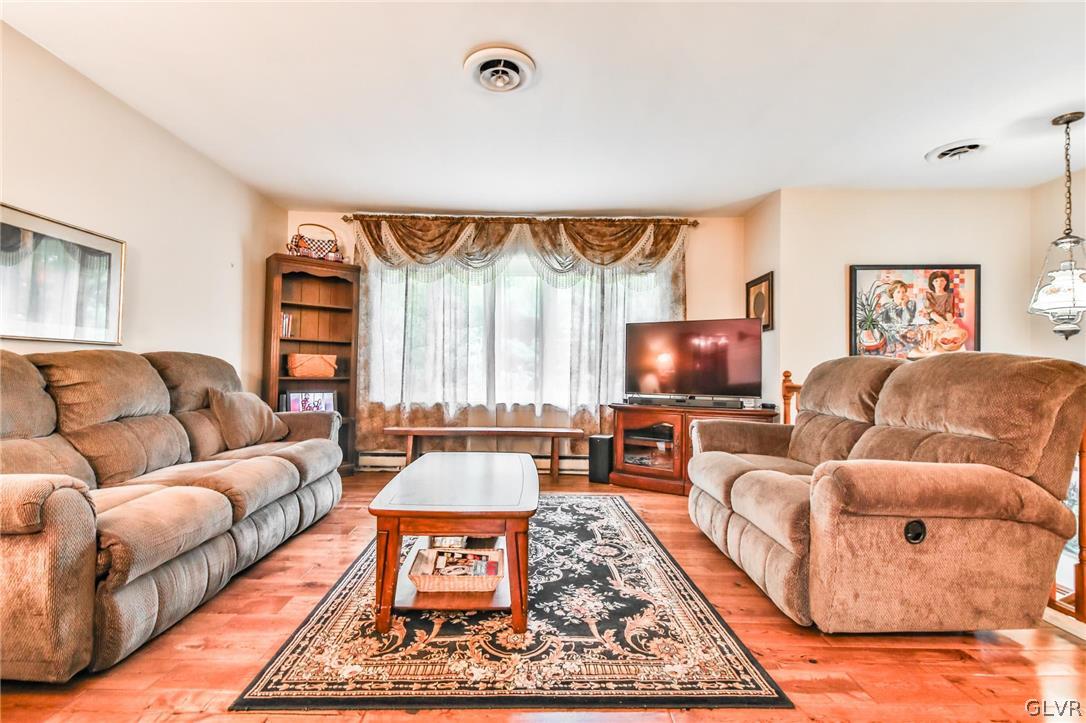 1804 Chester Road Bethlehem, PA 18017 - Photo 4 of 42 Gallery Image 4
