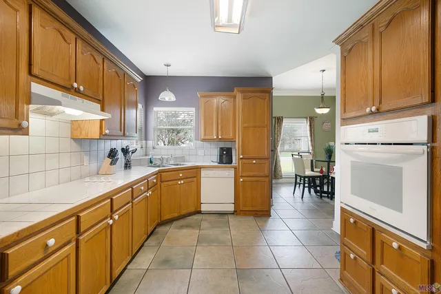 $238,000 | 1465 Ironwood Drive, Denham Springs, LA 70726