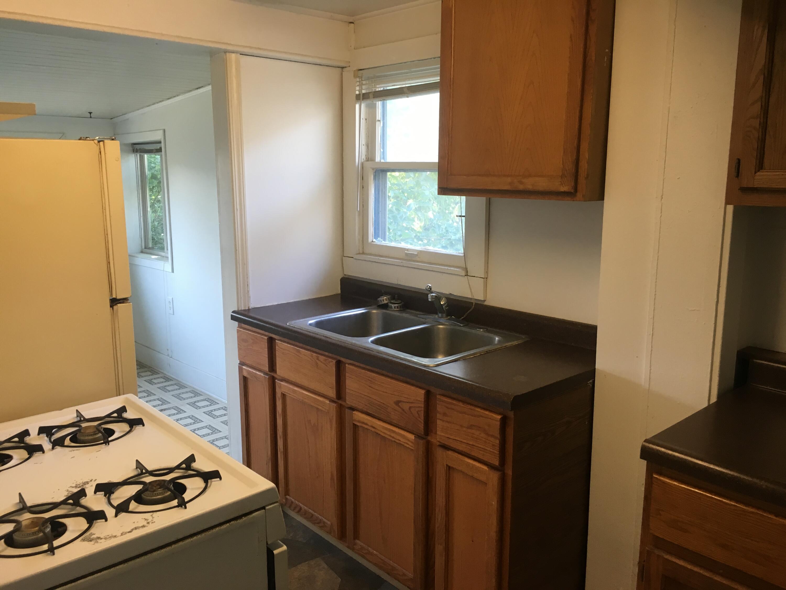 415 Davis Street Kalamazoo, MI 49007 - Photo 17 of 27 Photo Aug 17, 10 47 05 AM