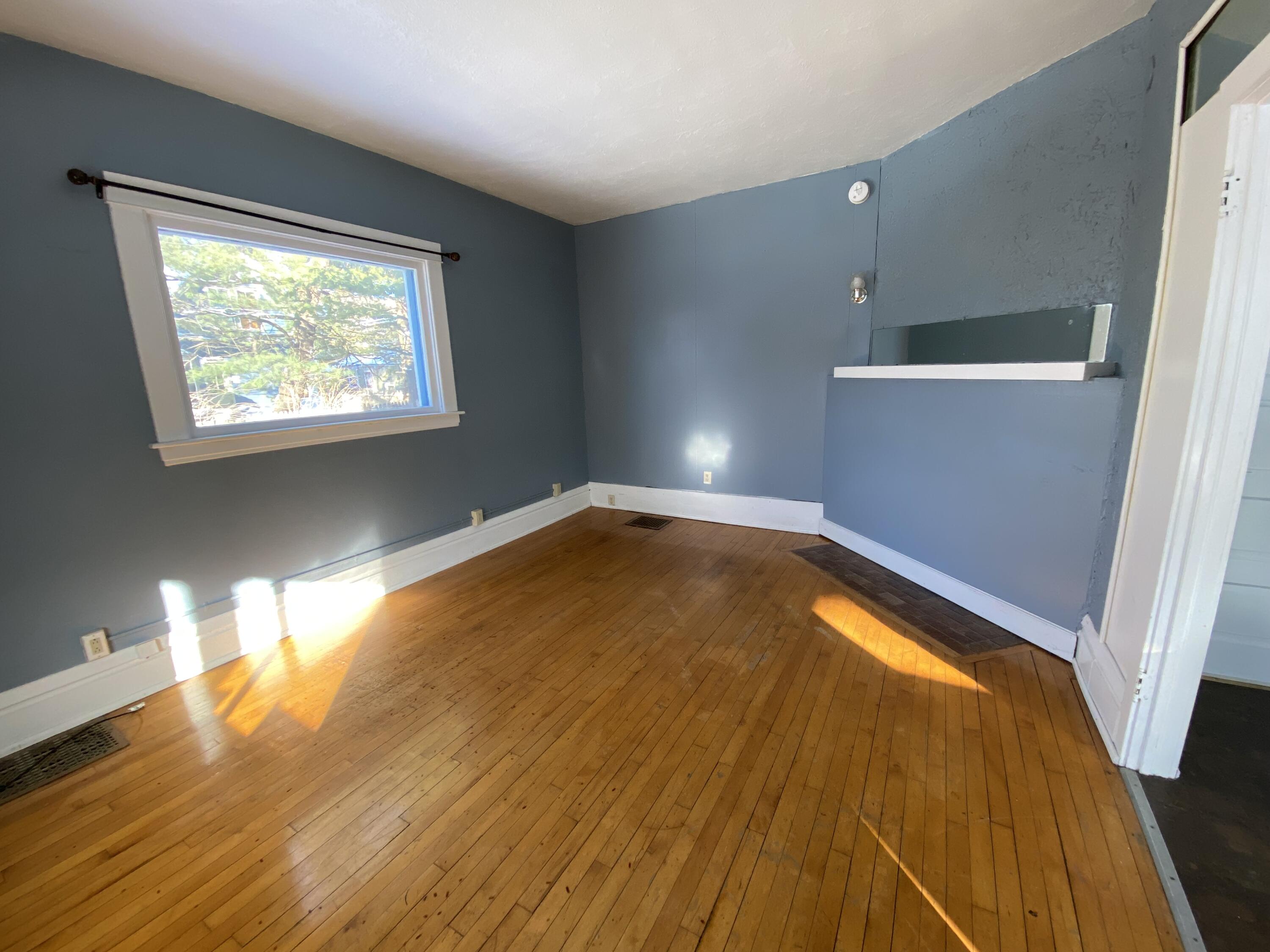 415 Davis Street Kalamazoo, MI 49007 - Photo 2 of 27 Photo Feb 01 2023, 3 52 21 PM