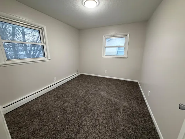 $2,150 | 212 42nd Avenue Northeast, Minneapolis, MN 55421