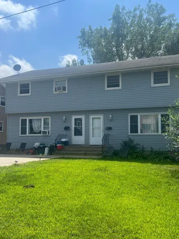 $2,150 | 212 42nd Avenue Northeast, Columbia Heights, MN 55421