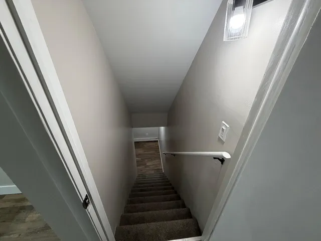 $2,150 | 212 42nd Avenue Northeast, Minneapolis, MN 55421