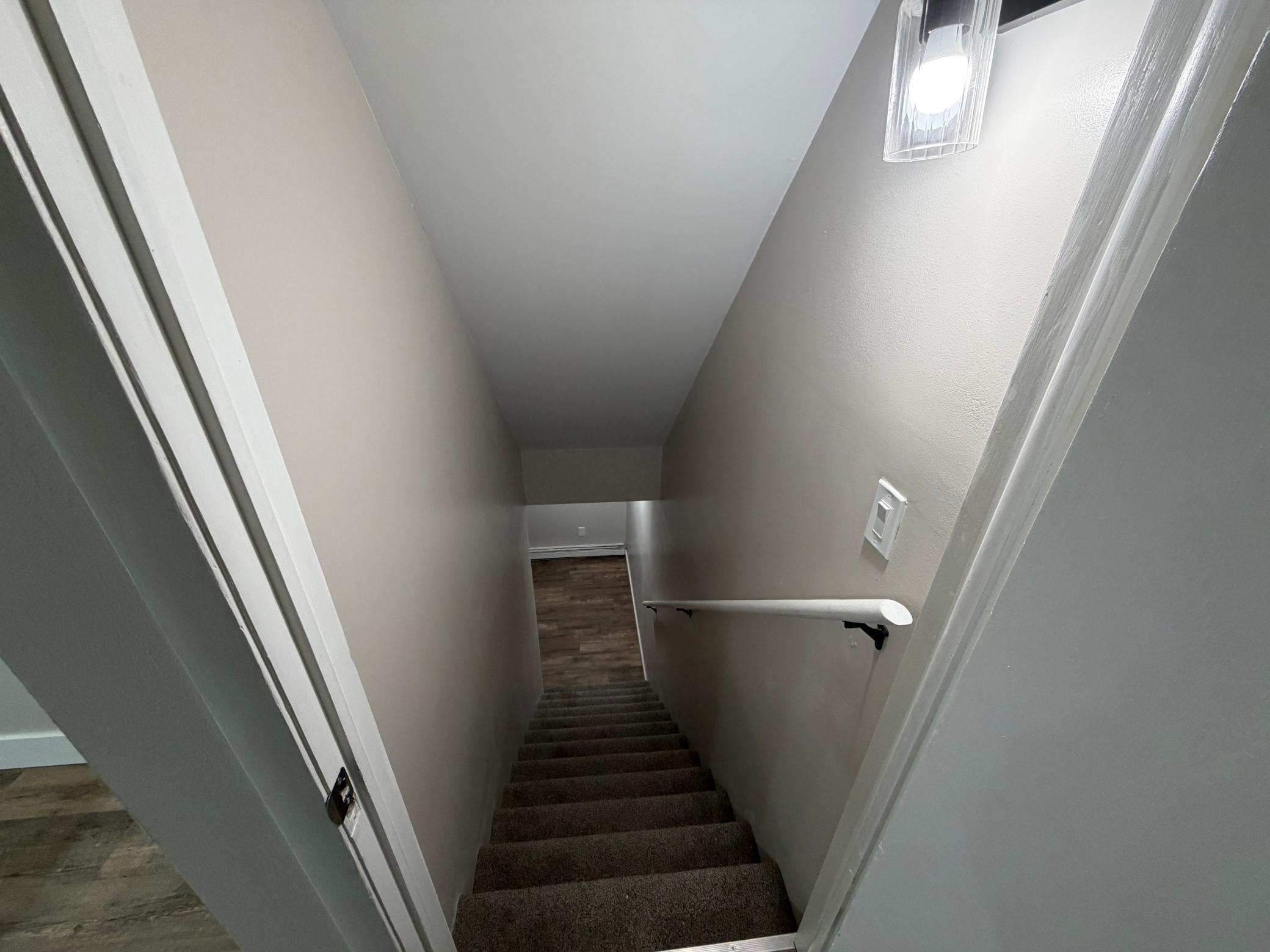 212 42nd Avenue Northeast Minneapolis, MN 55421 - Photo 7 of 14