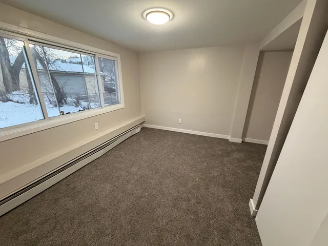 $2,150 | 212 42nd Avenue Northeast, Minneapolis, MN 55421