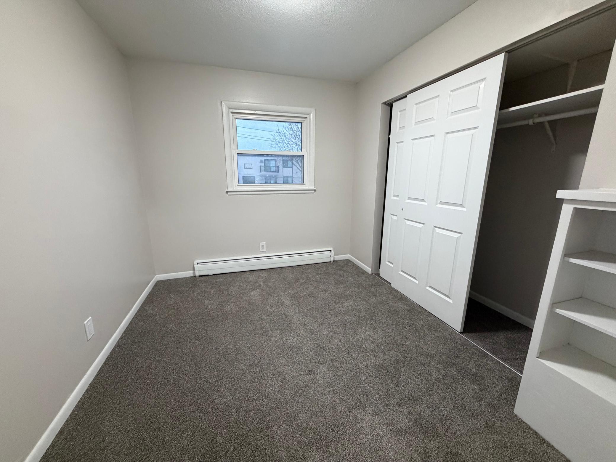 212 42nd Avenue Northeast Minneapolis, MN 55421 - Photo 10 of 14