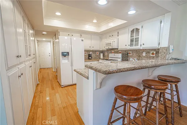 $780,000 | 19210 Lahey Street, Unit 2, Porter Ranch, CA 91326