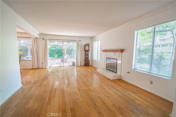 $780,000 | 19210 Lahey Street, Unit 2, Porter Ranch, CA 91326