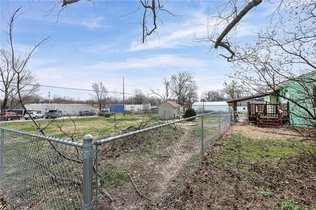 108 North Madison Street Spring Hill, KS 66083 - Photo 19 of 25